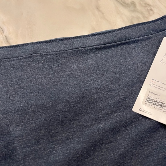 Lululemon - Picture 2 of 7